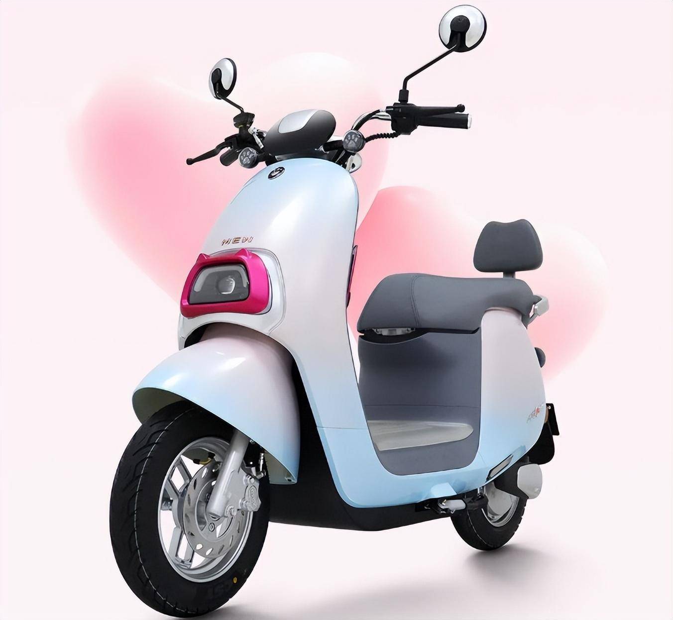 爱玛、小刀推出新款电动车,续航200公里,价格4千元起