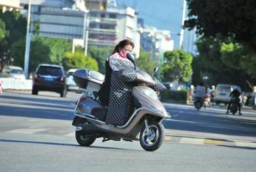 电动车 四禁 发布,交警抓到一次就罚200,没钱买车怎么办